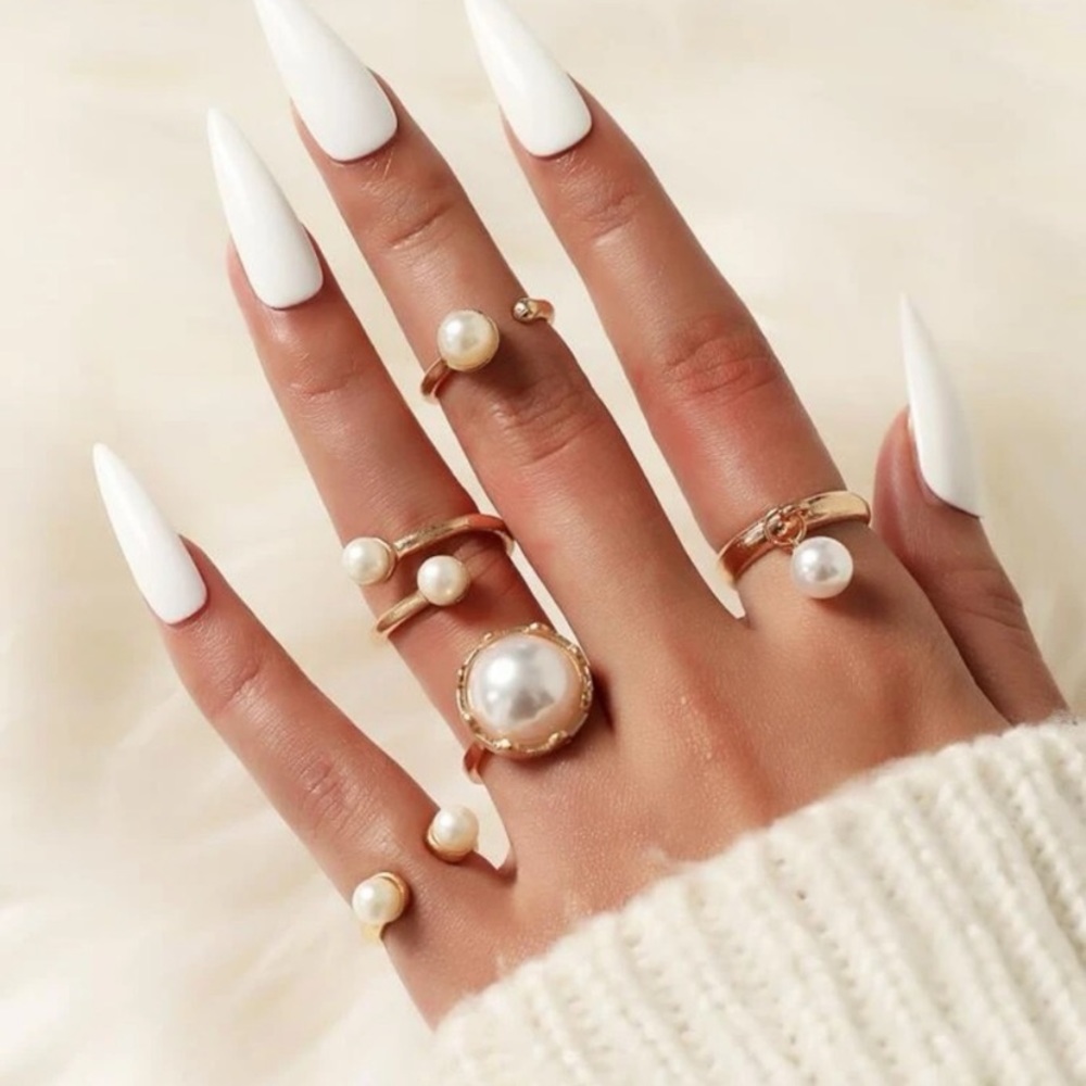 4 Piece Gold Pearl Ring Set